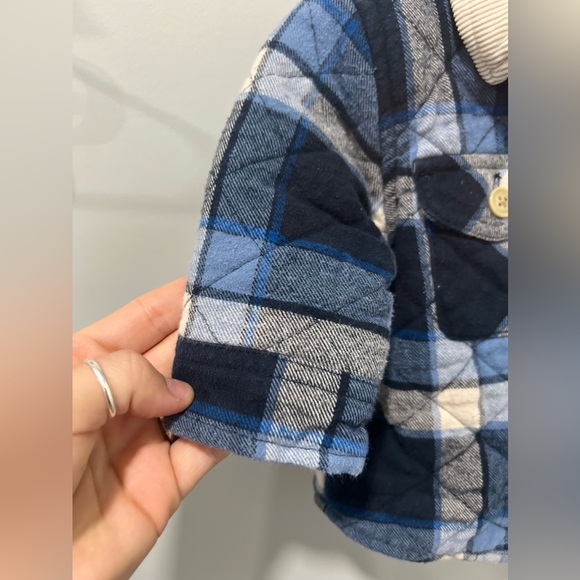 Baby Gap quilted coat size 0-6 months - Picture 3 of 7